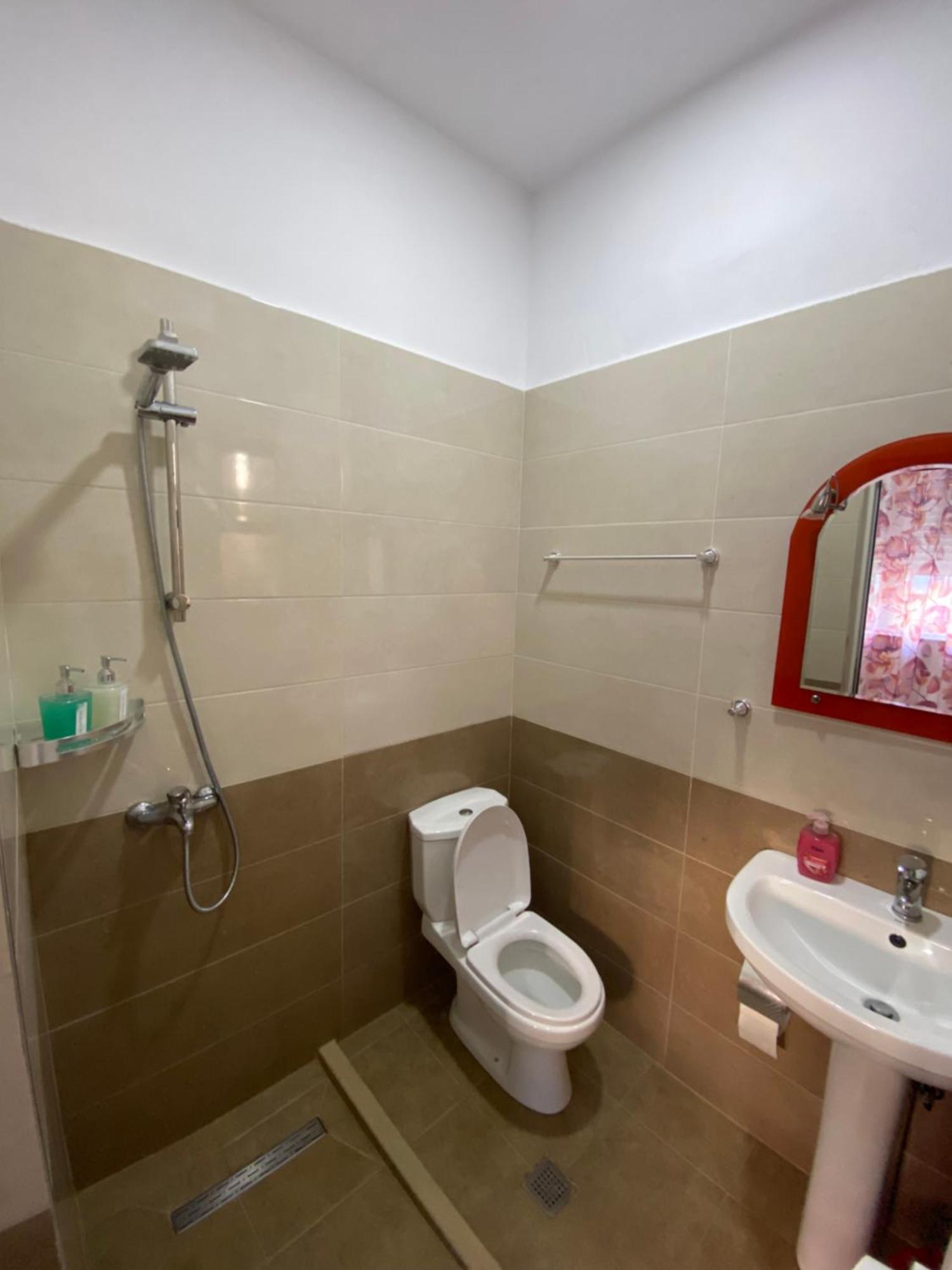 Ayso Inn Tirana City Center Buitenkant foto