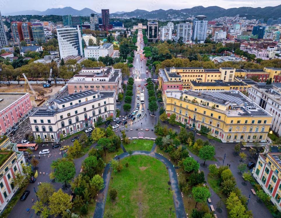 Ayso Inn Tirana City Center Buitenkant foto